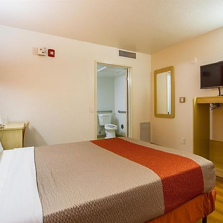 Motel 6 Mesa North Esterno foto